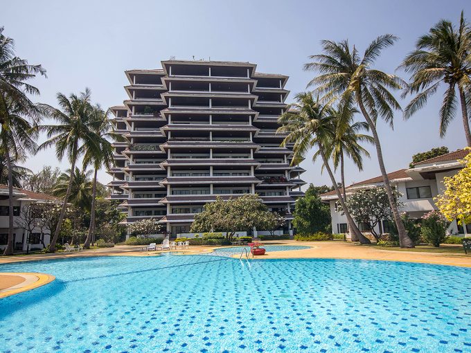 Luxury 2 Bedrooms Unit on Beach for Sale